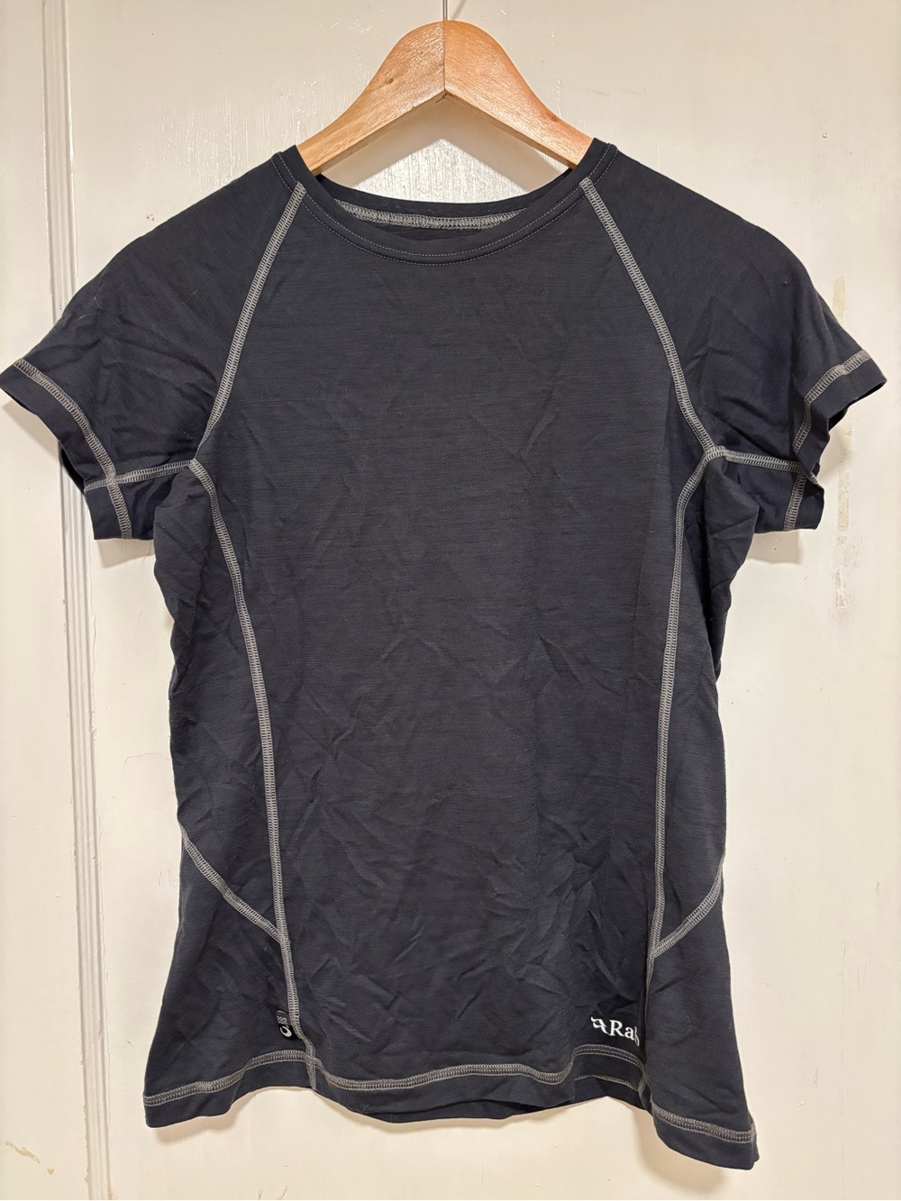 Women's Short Sleeve Performance Tee in Charcoal with Contrast Stitching
